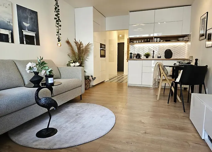 Design In Old Town-free Parking-balcony شقة براتسيلافا