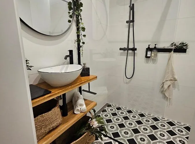 Design In Old Town-free Parking-balcony