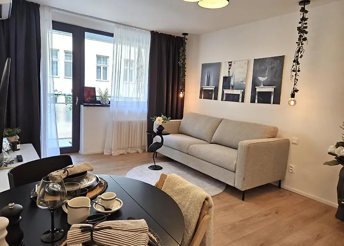 Design In Old Town-free Parking-balcony Апартаменти *