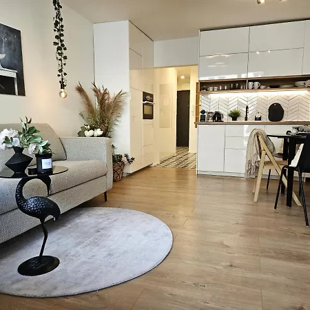 Design In Old Town-free Parking-balcony شقة براتسيلافا