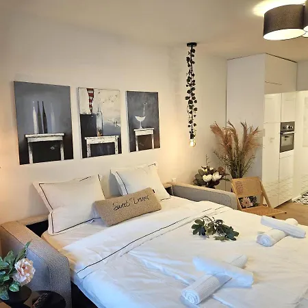 Design In Old Town-free Parking-balcony شقة